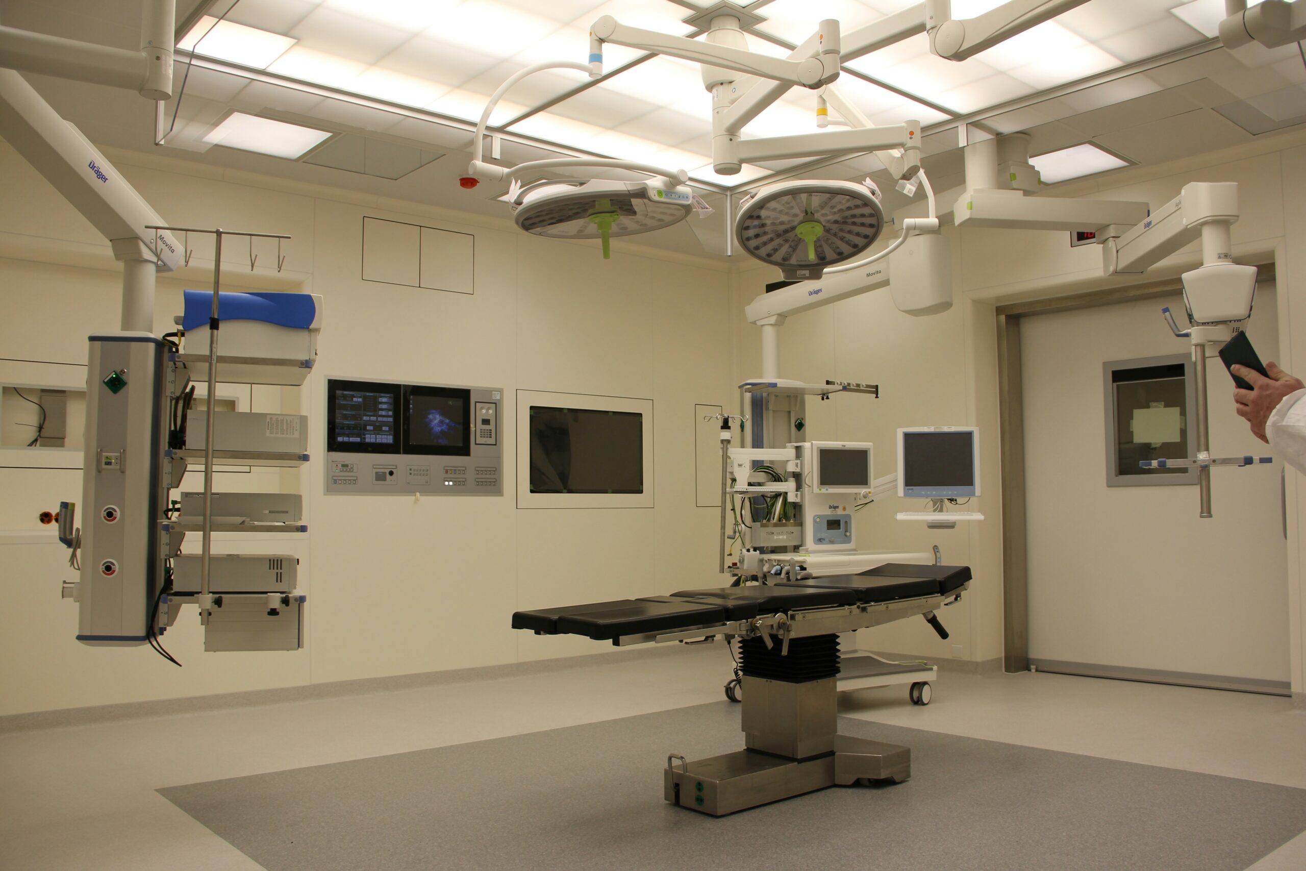 Erika Mackinnon-Medical Device