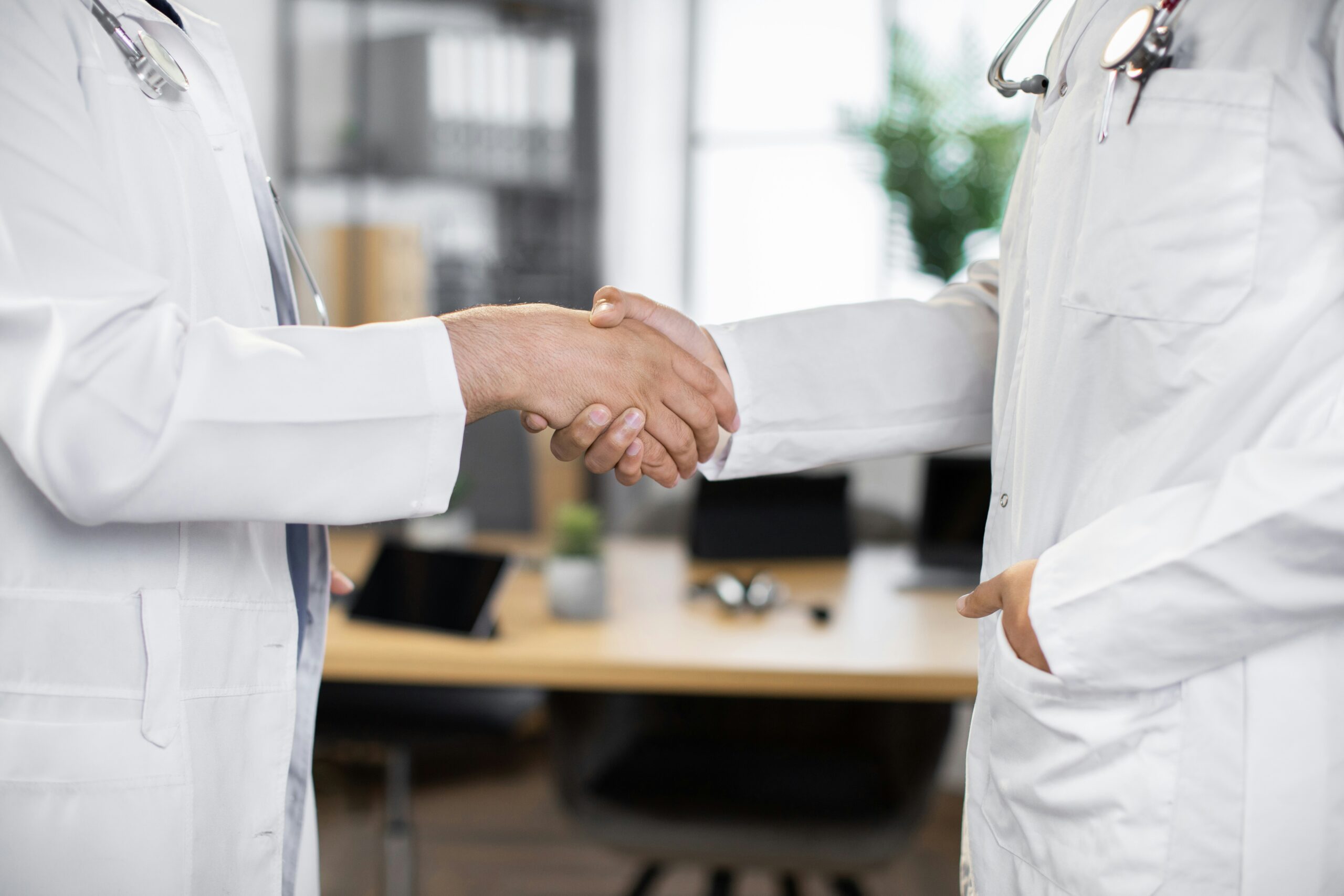 Closing the Deal Proven Strategies in Medical Device Sales